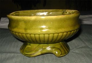 Nicely Shaped Vintage Brush McCoy Gloss Green Scroll Footed Planter