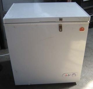 Igloo 5 2 Cubic ft Chest Freezer 11624 Seashell White FRF452