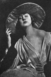 silent movie star actress DOROTHY DALTON promo chocolate box, 1920