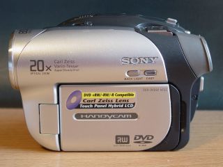 Sony HandyCam DCR DVD92 Nightshot DVD Camcorder 20x Optical Zoom