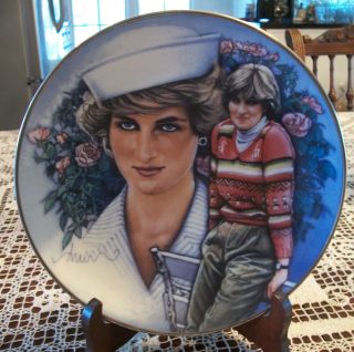 Diana Princess of Wales Plate Shy Di Franklin Mint Heirloom Lovely