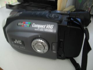 JVC VHS CAMCORDER 44X DIGITAL SIGNAL PROCESSING DIGITAL HYPER ZOOM
