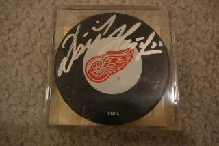Dominik Hasek Signed Auto Red Wings NHL Puck Topps