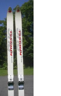  downhill skis. Measures 72 longall original. Signed on the skis