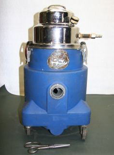 DCM Pneumatic 5 Gallon Wet Dry Vacuum 50120