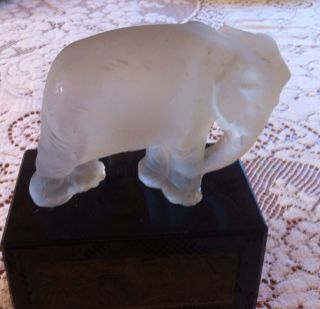 Very Rare 1927 Heinrich Hoffmann Art Deco Frosted Glass Elephant On A
