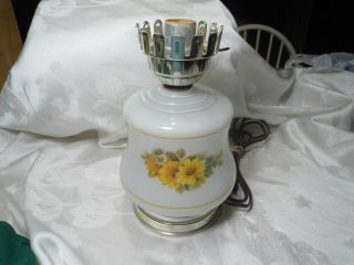 Gone with the wind electric lamp base only. White with yellow flowers