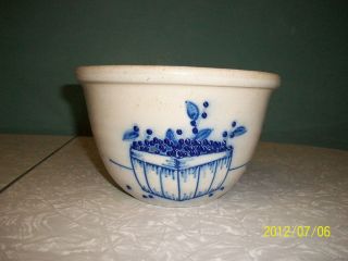 1993 Salmon Falls Stoneware Bowl Crock Blueberry Basket Design