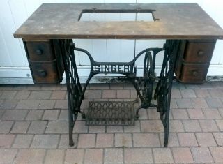 Antique 1918 Singer Sewing Machine Table