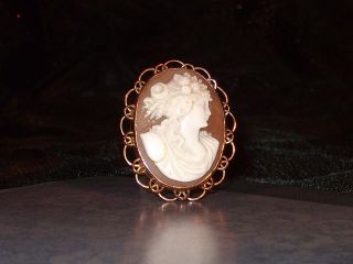 Lovely Antique 1880s Flora Shell Cameo in 9K Gold Filigree