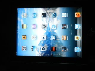   iPad 2 32GB Wi Fi 9 7in Black Logitech Fold Up Keyboard Excellent