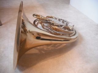 Holton H180 Farkas Double French Horn w Mouthpiece and Hard Case