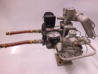 gas or liquid mixing manifold Has 2 parker K065903553 pilot valves