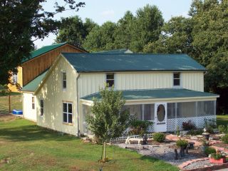 Peaceful Bluegrass Farm, Acreage for Horses, Wildlife, Stream, Fertile