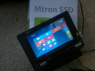 Fujitsu LifeBook U810 Tablet PC Laptop, 32GB Mtron SSD & Windows 8, xp