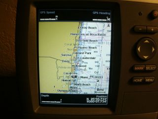 Garmin GPSmap 546S Color GPS Fishfinder Display Cover Bundle