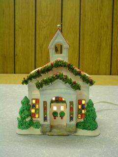 COUNTRY CHURCH THE HOMETOWN HOLIDAY COLLECTION 1999 CHRISTMAS VILLAGE