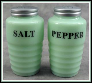  Green Glass Ribbed Salt Pepper Shaker Set Range Stove Top Size