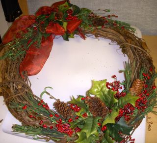 Red Green Christmas Wreath Grapevine 19 Holiday Decor New