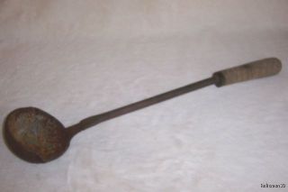 EARLY BELL SYSTEM LARGE SIZE CAST IRON 2 SPOUT LEAD POURING LADLE