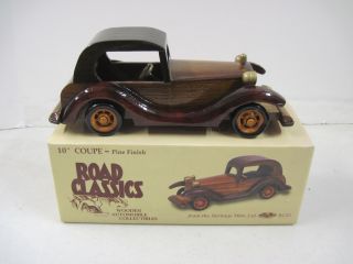 ROAD CLASSICS 10 WOODEN COUPE PINE FINISH MIB HERITAGE MINT