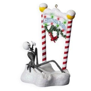 Welcome to Christmas Town 2009 Hallmark Ornament   QXD2032