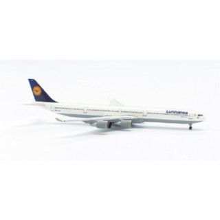 Herpa Lufthansa A340 600 1/500 (NG) Toys & Games