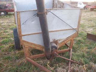 Auger Wagon Corn Burner Cattle or Horse Feed Hauler Pull with Tractor