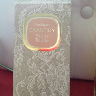 Houbigant Chantilly Eau de Toilette Spray Perfume Bottle 2 oz New