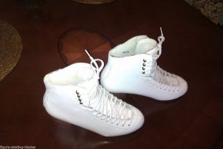 Jackson 2070 Ice Skating Boots Used in Good Condition