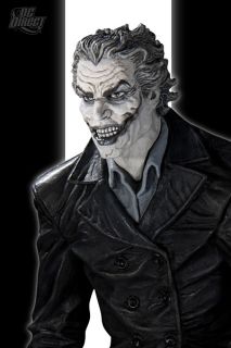 Batman Black White Joker Statue by Lee Bermejo SEALED New  