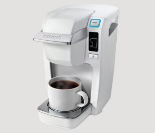 KEURIG MINI PLUS B 31 SINGLE CUP COFFEE BREWER WHITE INCLUDES 12 FREE