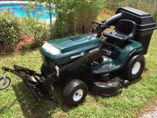 42 Riding Mower Lawn Tractor w/ Bagger & Dethatcher (parts or repair