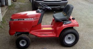 Honda 4518 Riding Lawn Tractor