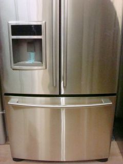 LG LFX25960ST Refrigerator Freezer Freestanding 24 7 CU ft French