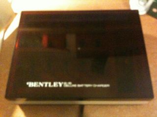 Bentley Deluxe Battery Charger B 15 Charges Household Batteries
