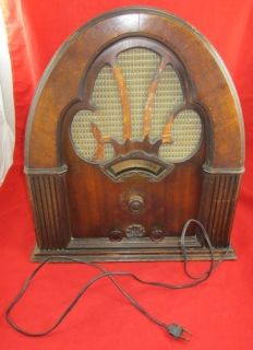 Radio Tabletop Am Vacuum Tubes Wood Antique Magnavox Model 150