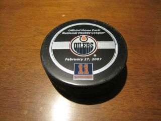 Mark Messier Edmonton Oilers Official Game Puck from Jersey Retirement