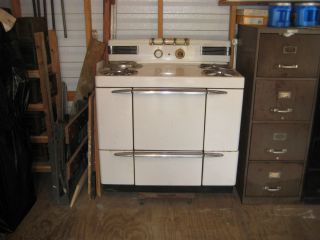 VINTAGE MAYTAG DUTCH OVEN GAS STOVE RANGE WAY COOL WORKING CONDITION