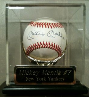 Mickey Mantle Autograph Baseball with Display Case Awesome Baseball