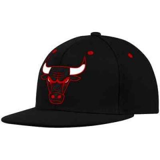 adidas Chicago Bulls Premium Blackout Fitmax 70 Fitted Hat   Black