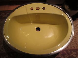 American Standard Enameled Yellow Washroom Bathroom Lavatory Sink