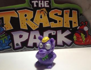 New The Trash Pack  STINKY SKUNK(purple)   Series 3 #480 Common