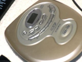 Nice Audiovox 45sec portable CD player+car/cas sette/AC adapter+case