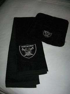 New  Oakland Raiders Black Bath Towel and Wash Cloth set with logo