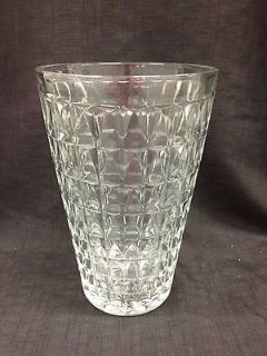 EO BRODY CO CLEVELAND OHIO USA VINTAGE 10H CUT GLASS VASE NO 120
