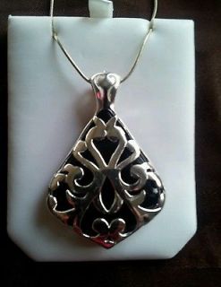 STERLING SILVER .925 SNAKE 18 CHAIN AND PENDANT WITH ONIX STONE NWB