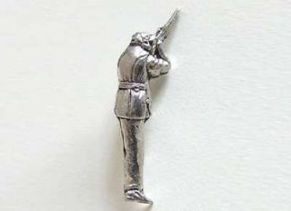 PEWTER CLAY PIGEON SHOOTERS LAPEL PIN BADGE COMPAK SPORT SHOOTING