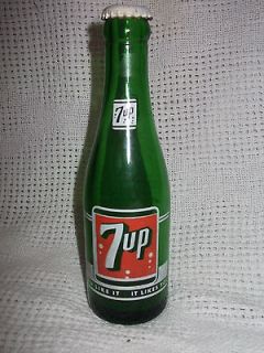 FULL 7UP GREEN GLASS Soda Bottle 7 OZ. SC   Retro Art Decor COCA COLA