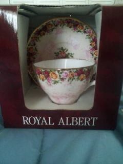 Royal Albert Collectible TeasRoyal Daulton Peach Damas
